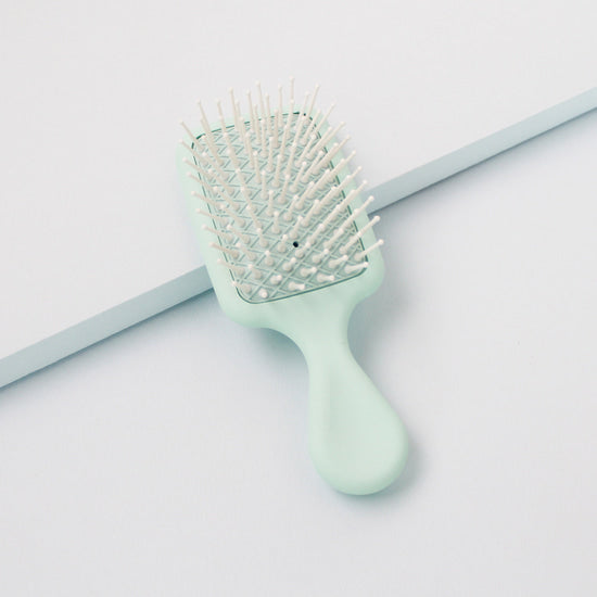 Gloss & Glow Detangle Mini Paddle Brush (Mint) 韩国 Gloss & Glow 迷你除缠结气囊按摩梳 (薄荷色) Fashion